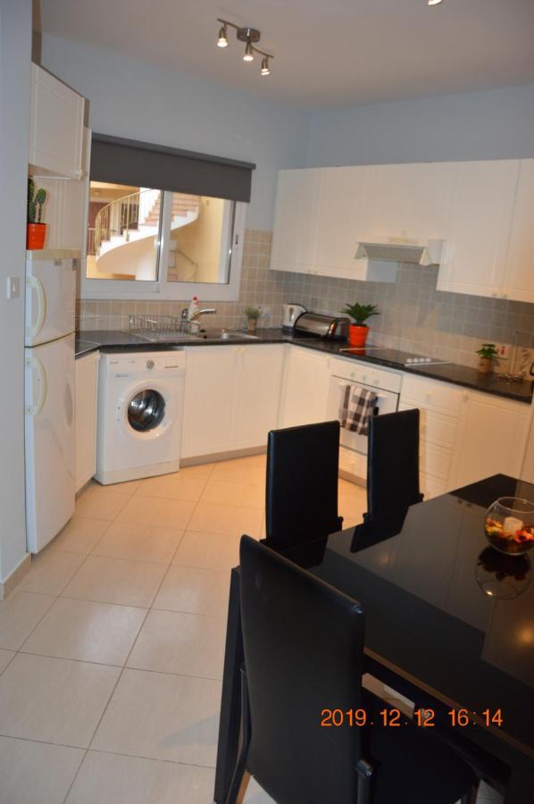 Luxury Apartment Paphos 外观 照片